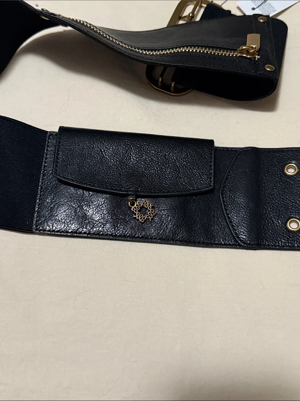 White House / Black Market Utility Belt size S